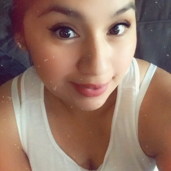 Meet your Posher, Edith - Picture 1 of 1